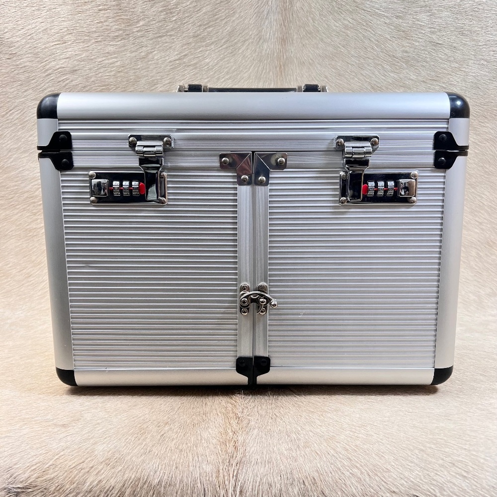 Aluminum Professional Beauty Makeup Case Locking